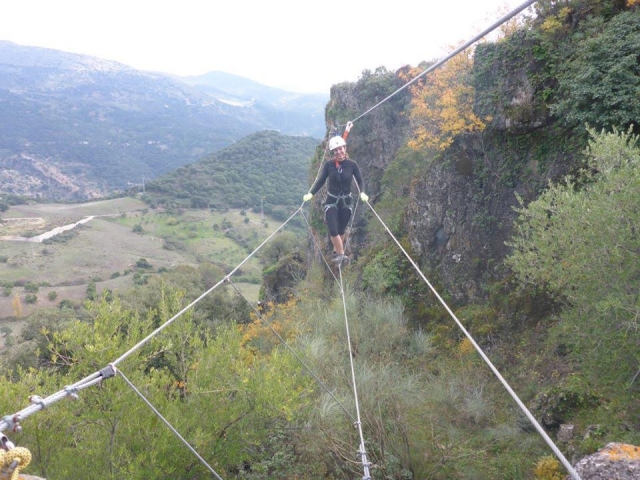 Cruzando por Atajate